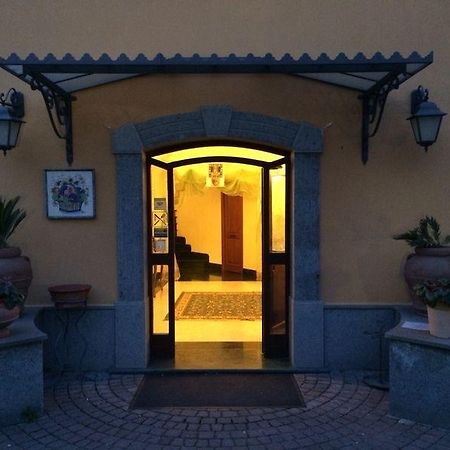 La Locanda Del Palatoraffinato 치암피노 외부 사진